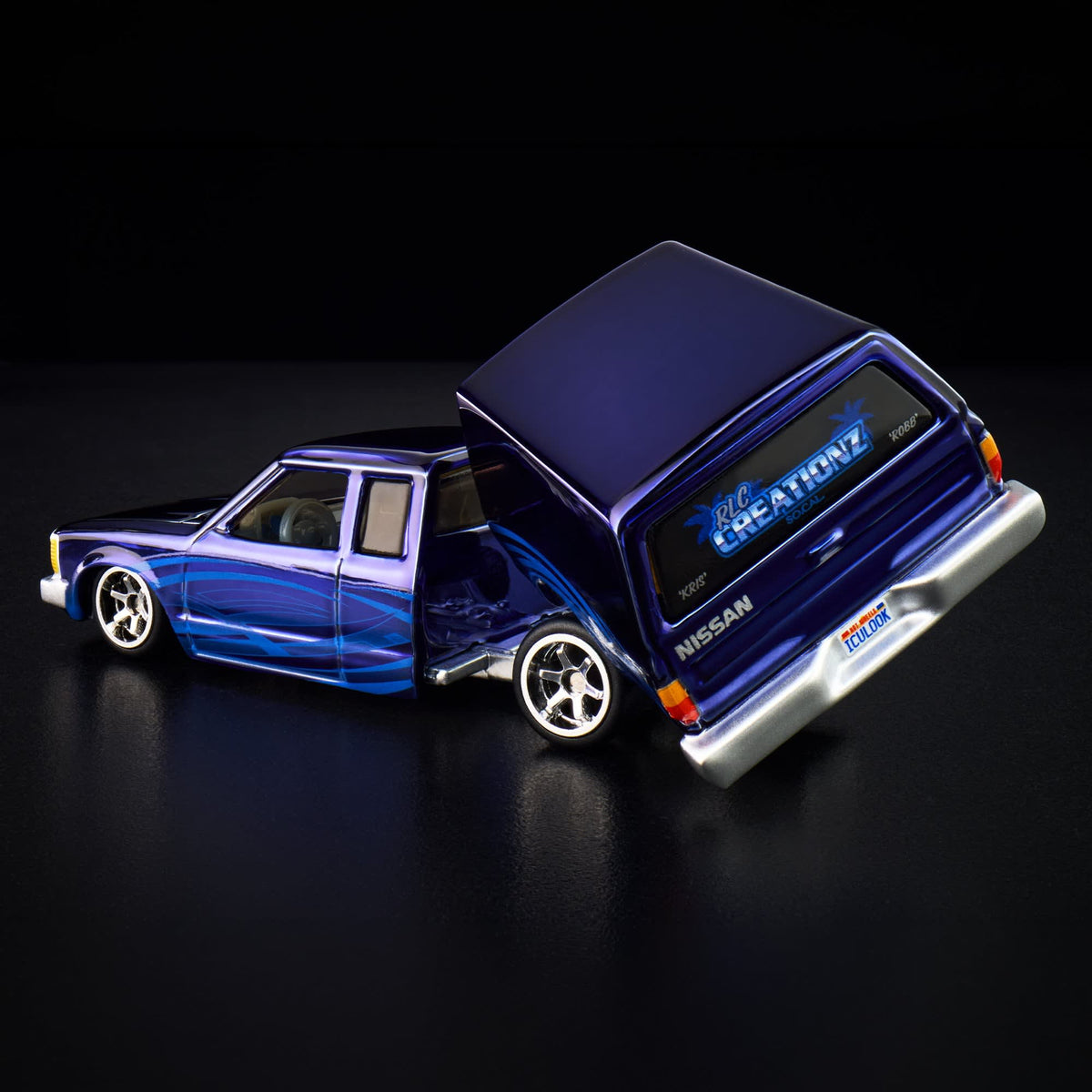 Hot Wheels RLC Exclusive 1986 Nissan 720 King Cab Spectraflame Steel Blue 1:64 Die-Cast JJY64-9893