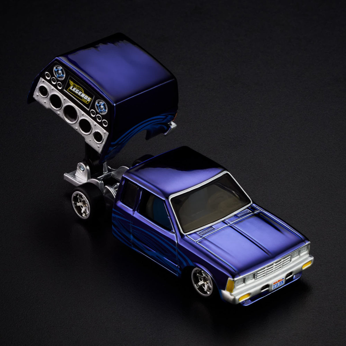 Hot Wheels RLC Exclusive 1986 Nissan 720 King Cab Spectraflame Steel Blue 1:64 Die-Cast JJY64-9893