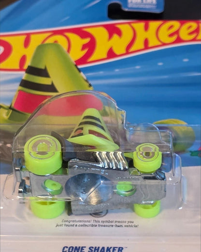 More Than Diecast Hot Wheels Treasure Hunt Cone Shaker 1:64 die-cast car in lime green with flame graphics