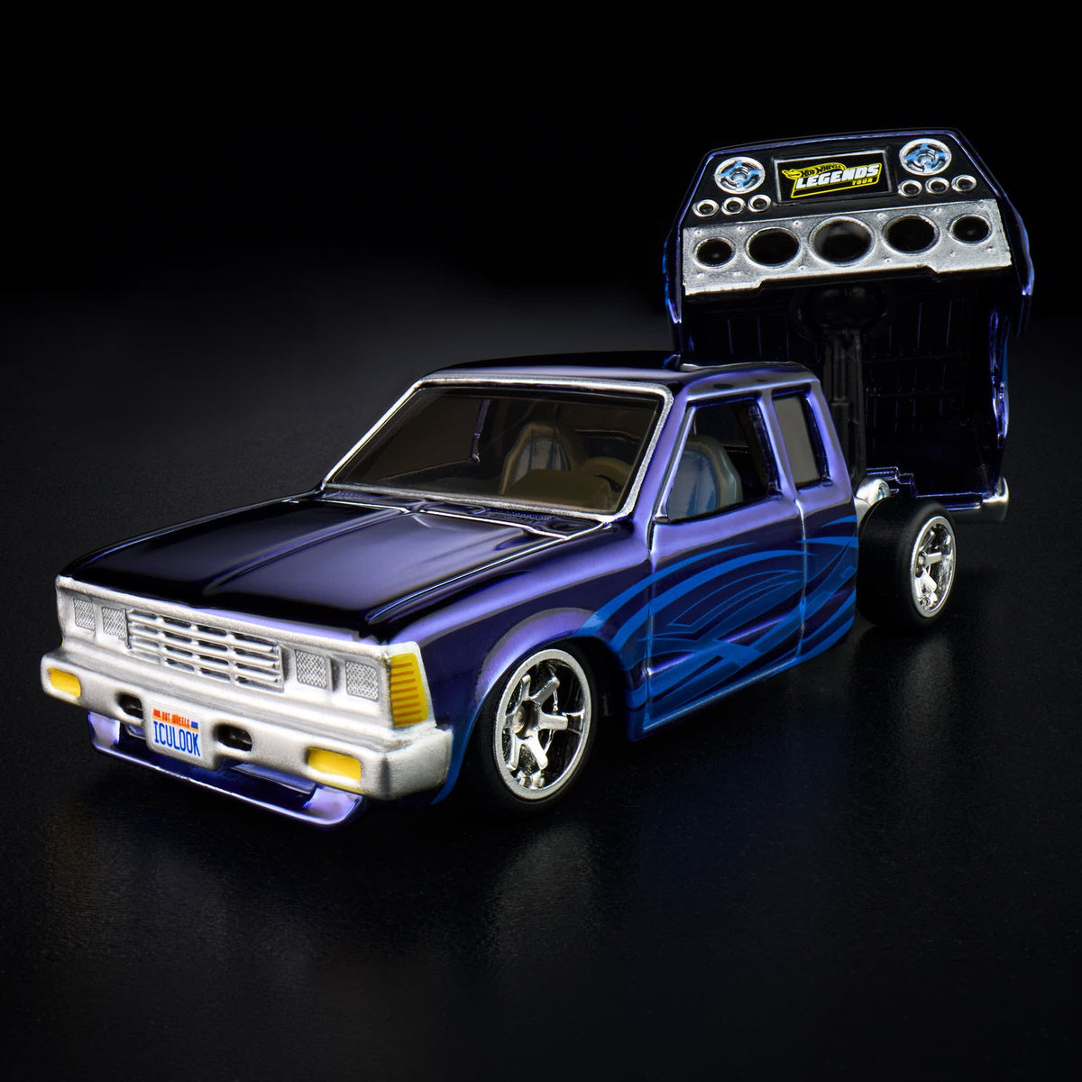 Hot Wheels RLC Exclusive 1986 Nissan 720 King Cab Spectraflame Steel Blue 1:64 Die-Cast JJY64-9893