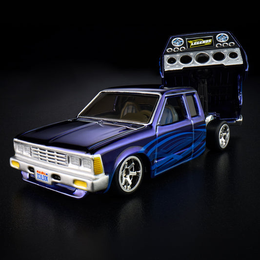 Hot Wheels RLC Exclusive 1986 Nissan 720 King Cab Spectraflame Steel Blue 1:64 Die-Cast JJY64-9893