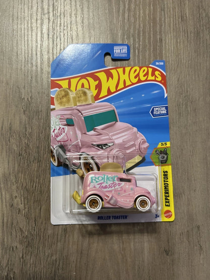 Hot Wheels 2026 Roller Toaster Pink Experimotors 1:64 Die-Cast #3/5 #39/250