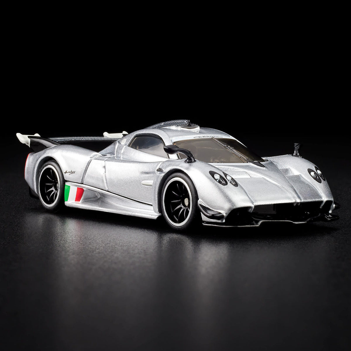 Hot Wheels RLC Exclusive '21 Pagani Huayra R Pearl Silver 1:64 Die-Cast