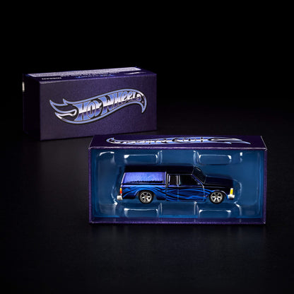 Hot Wheels RLC Exclusive 1986 Nissan 720 King Cab Spectraflame Steel Blue 1:64 Die-Cast JJY64-9893